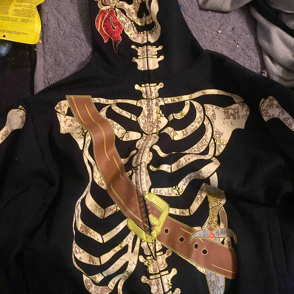 Full zip up skull hoodie from Niagara Falls